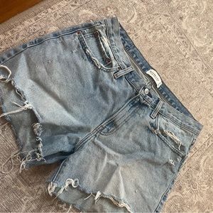 Abercrombie Mid Rise Boyfriend Short